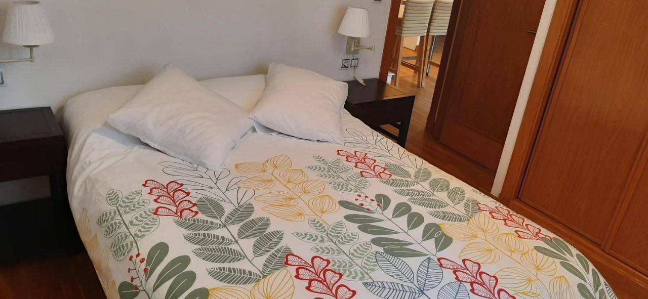 Apartamento Centro De Sanxenxo Con Garaje Екстериор снимка
