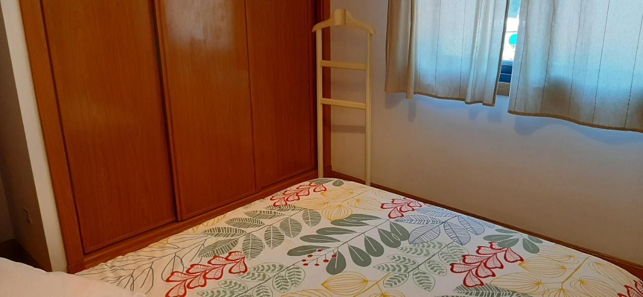 Apartamento Centro De Sanxenxo Con Garaje Екстериор снимка