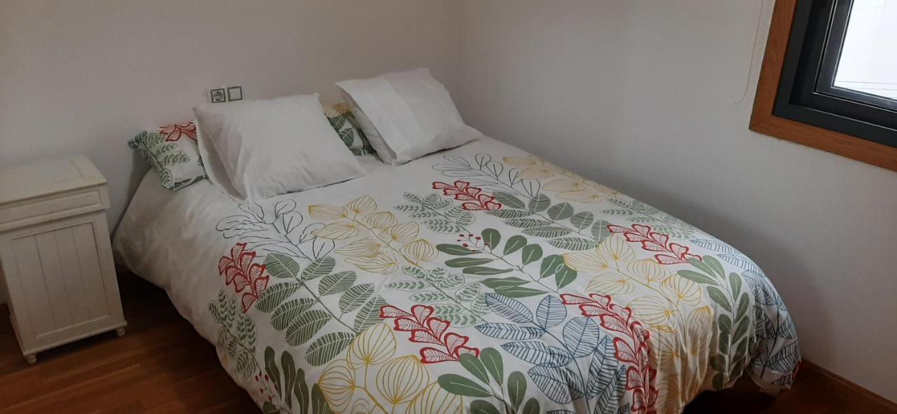 Apartamento Centro De Sanxenxo Con Garaje Екстериор снимка